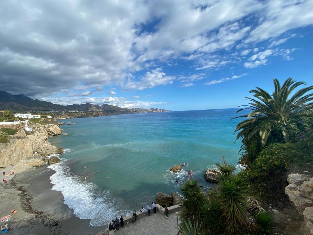 Vila New Townhouse In The Heart Of Nerja With Jacuzzi Exteriér fotografie