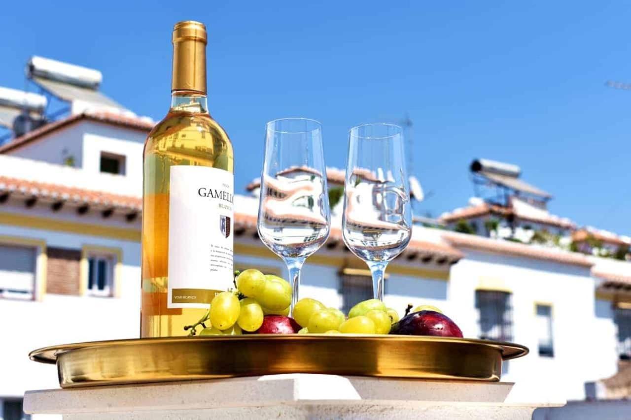 Vila New Townhouse In The Heart Of Nerja With Jacuzzi Exteriér fotografie