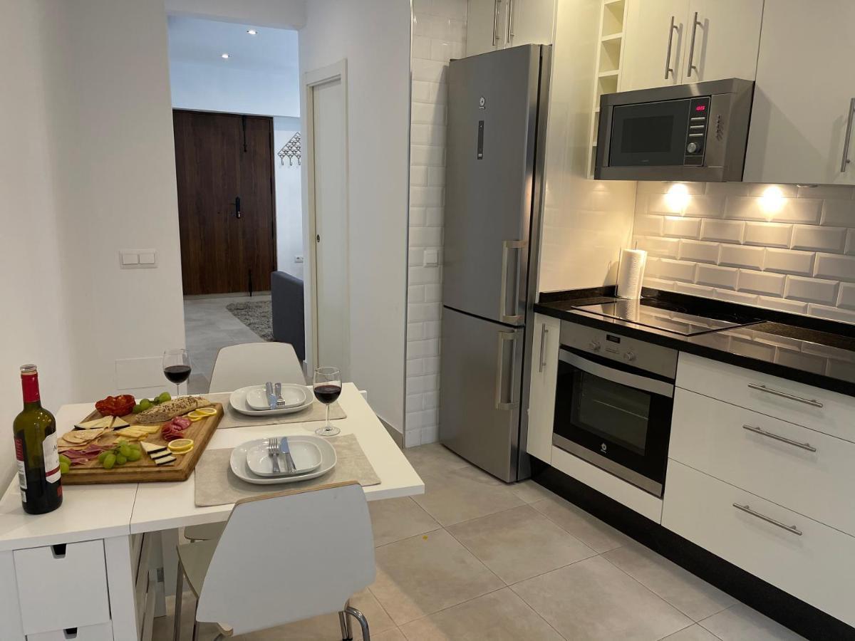 Vila New Townhouse In The Heart Of Nerja With Jacuzzi Exteriér fotografie
