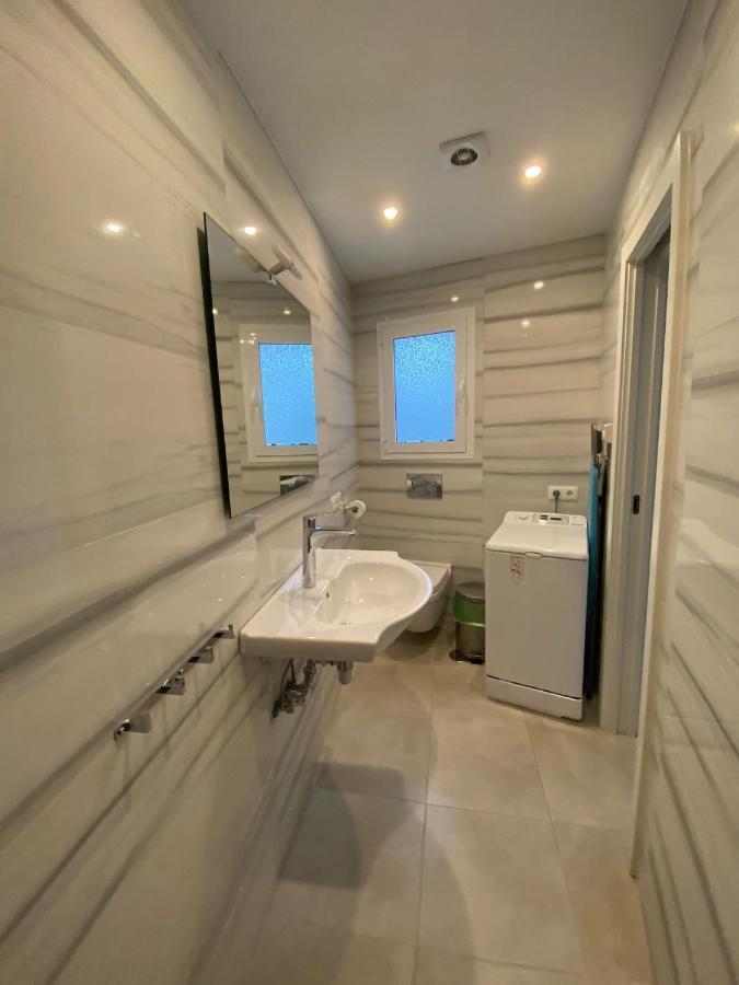 Vila New Townhouse In The Heart Of Nerja With Jacuzzi Exteriér fotografie