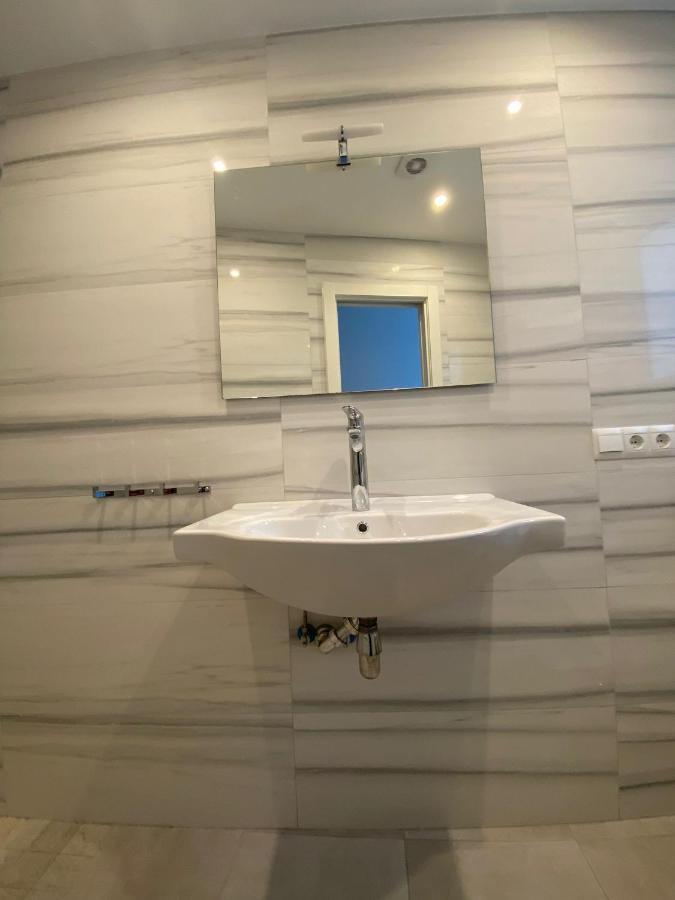 Vila New Townhouse In The Heart Of Nerja With Jacuzzi Exteriér fotografie