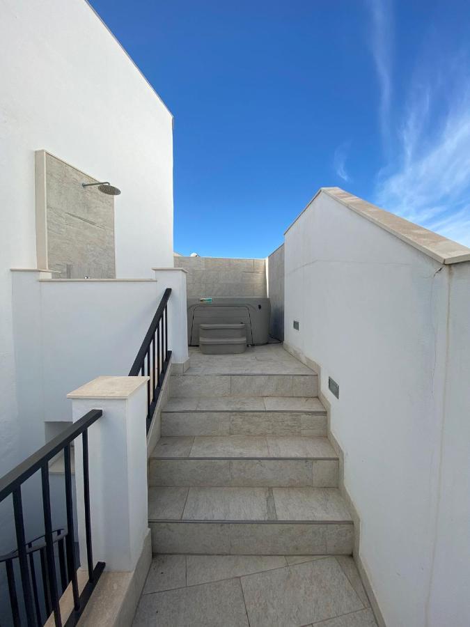 Vila New Townhouse In The Heart Of Nerja With Jacuzzi Exteriér fotografie